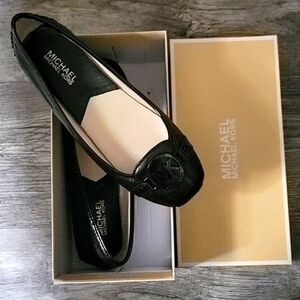 Michael Kors flats